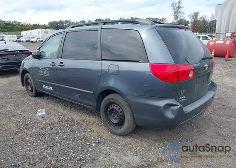 2010 Toyota Sienna Le from USA, damaged, VIN 5TDKK4CC9AS305091